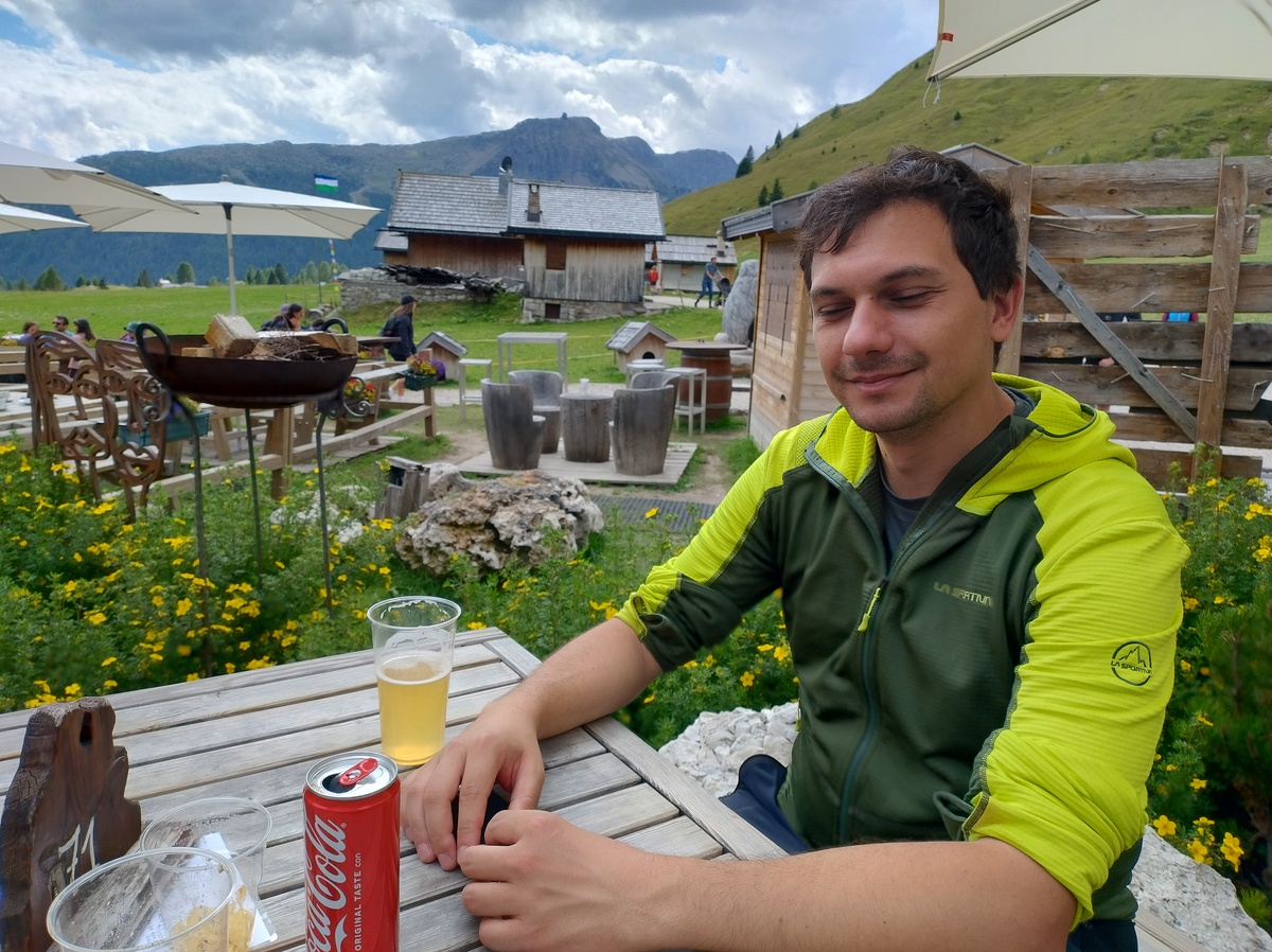 Me relaxing in Fuciade