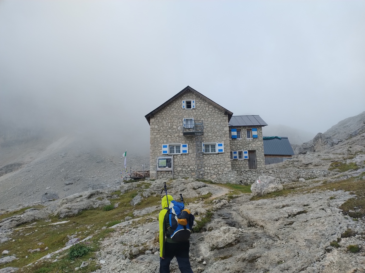 Reaching Rifugio Mulaz